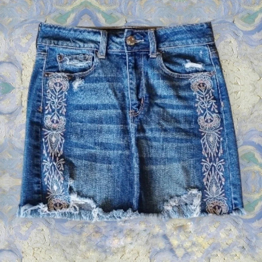 American Eagle Embroidered Mini Y2K Cowgirl 4